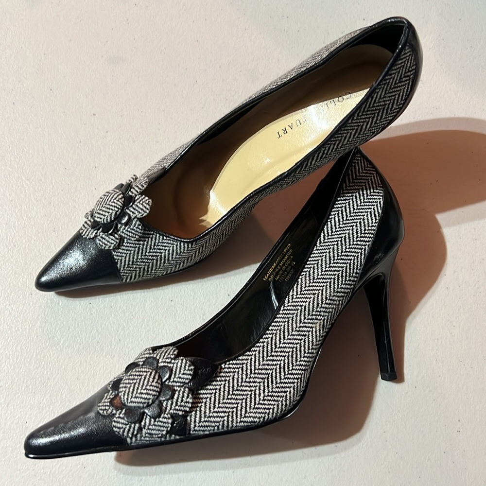 Colin Stuart Chevron w/ Flower Heels